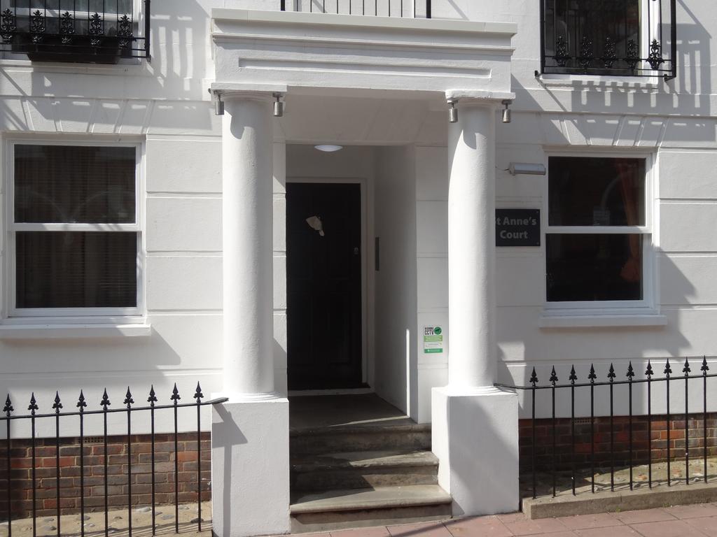 Burlington Beach Apartments Brighton Værelse billede