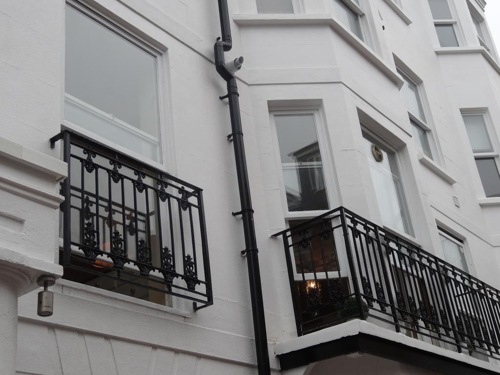 Burlington Beach Apartments Brighton Værelse billede
